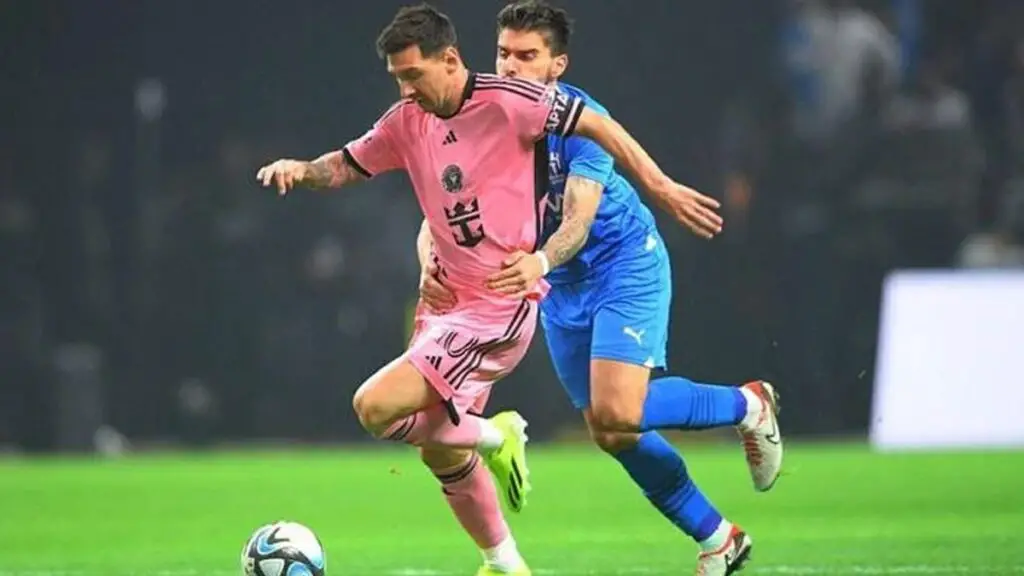 Despite Messi's 4 goals, Inter Miami faces defeat against the Saudi Arabian team Al-Hilal in a friendly match.